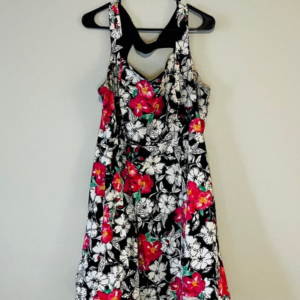 Floral Hawaiian Style Dress